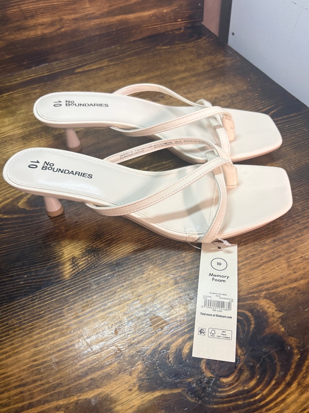 No boundaries bone heeled sandals size 10